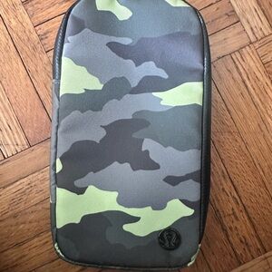 lululemon athletica Green Crossbody Bag Sleek and Modern